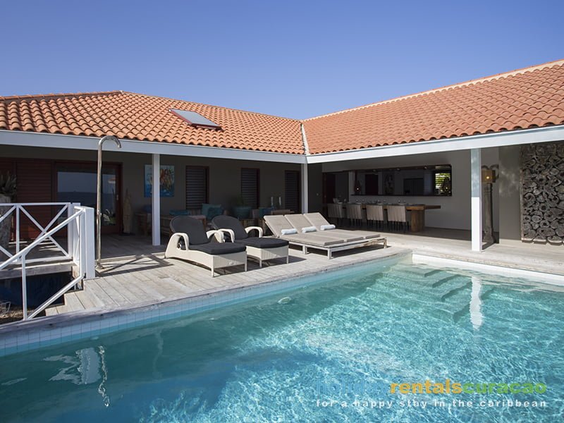 Beautiful villa with large private swimming pool
