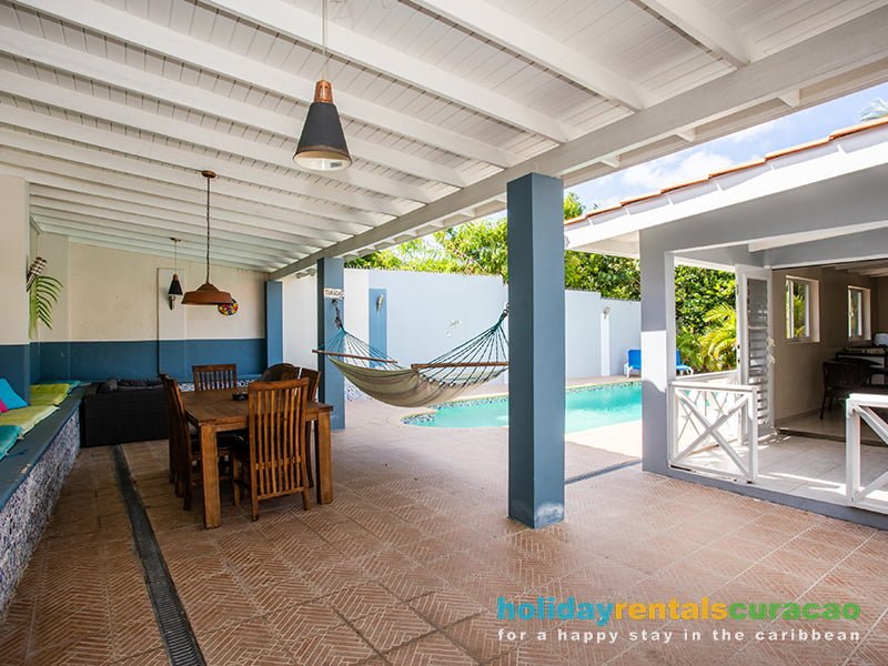 rent a beautiful villa on curacao with spacious outdoor area