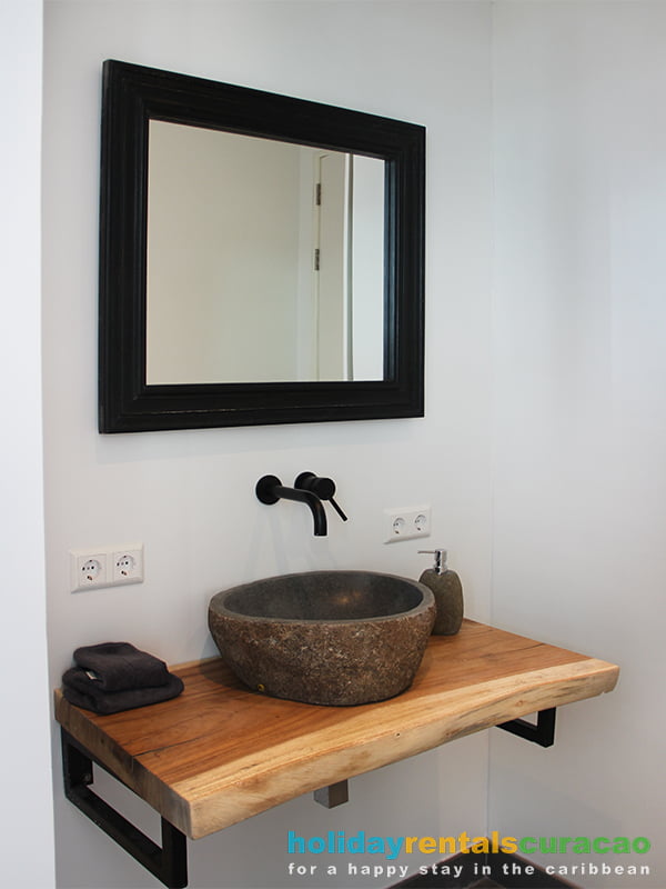 Another spacious bathroom with double sink