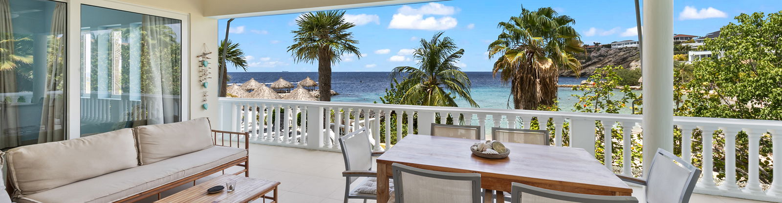 Oceanfront apartment 320 Blue Bay