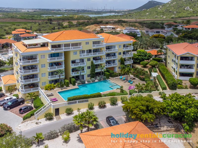 The Triple Tree apartments within walking distance of the blue bay beach