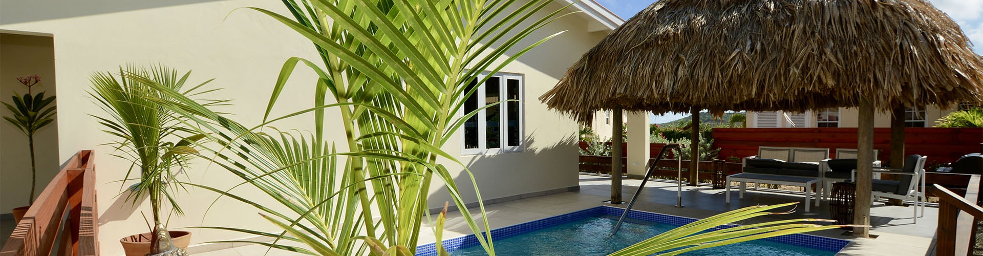 Rent a cheap villa with swimming pool on Curacao
