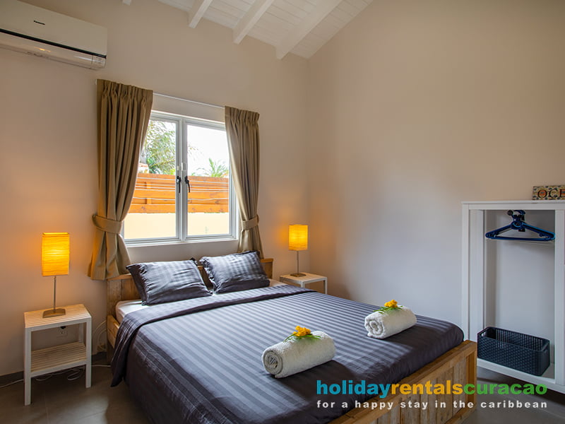 Villa rental with linen and towels included