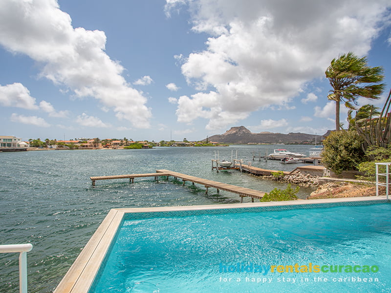 Private dock with a view on the table mountain